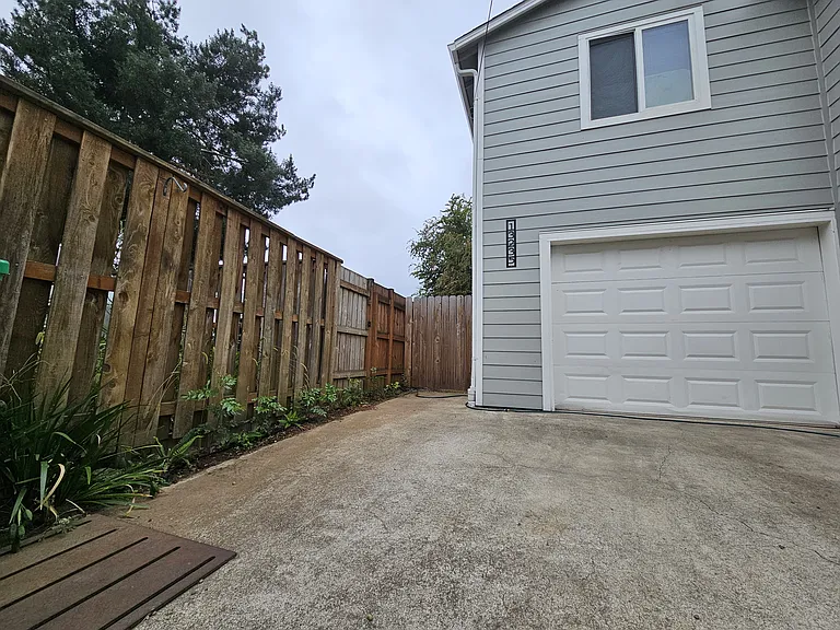 13235 SE Oatfield Rd — Photo 33
