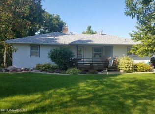 131 E Saint Charles Ave, Fergus Falls, MN 56537