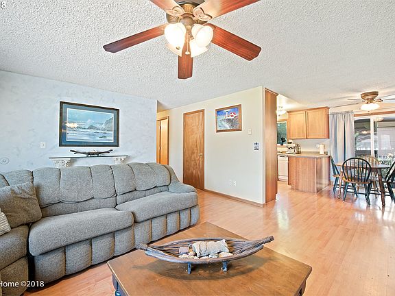 5th image of 12513 NE 76th St
