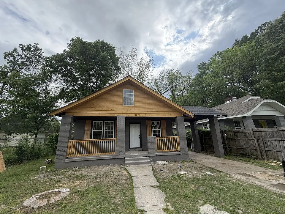 2577 Selman Ave