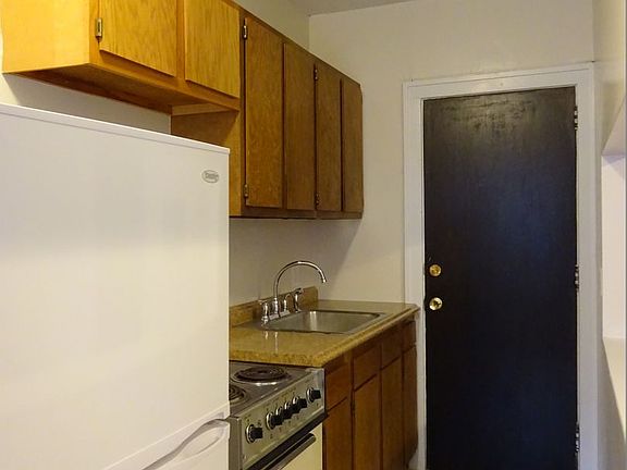 2nd image of 1706 Stevens Ave APT 205