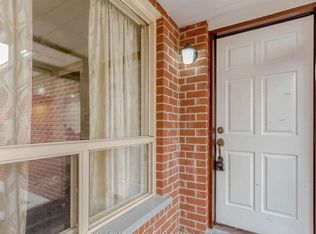 6 Peggy Ct, Brampton, ON L6Z 3E8