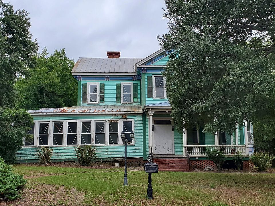 Church’s 307 Church St, St Matthews, SC 29135 | Zillow
