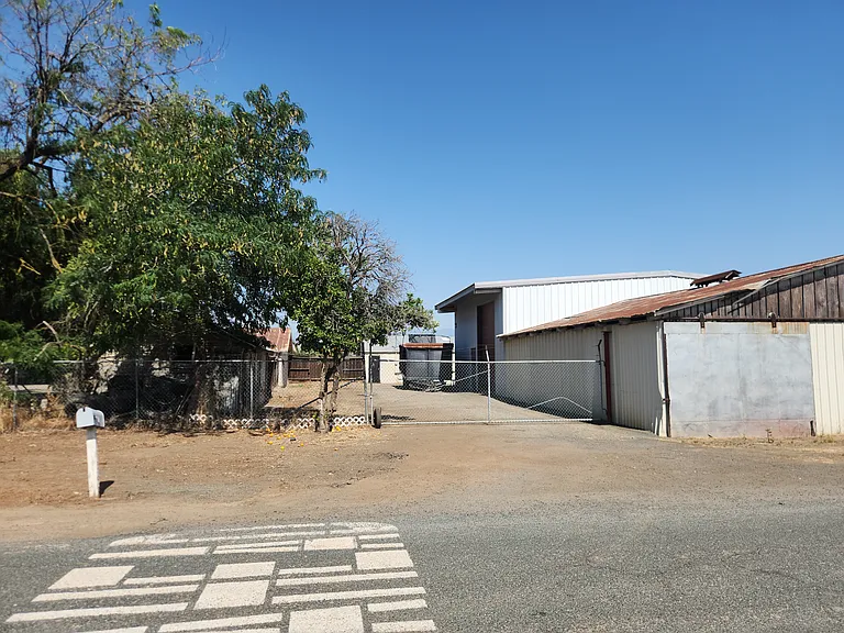 19560 Road 244 #A — Photo 2