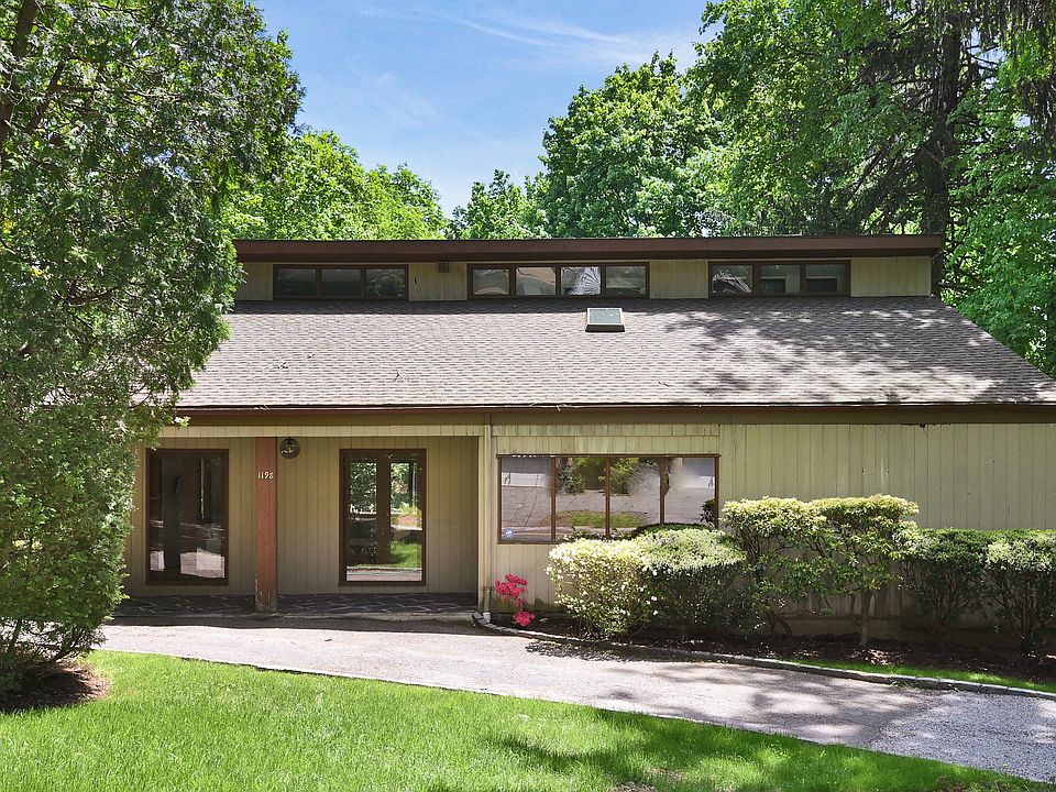 Classic Contemporary 