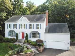 19 Cobblestone Dr, Hamden, CT 06518