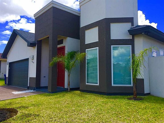 3rd image of 104 Queen Palm Dr