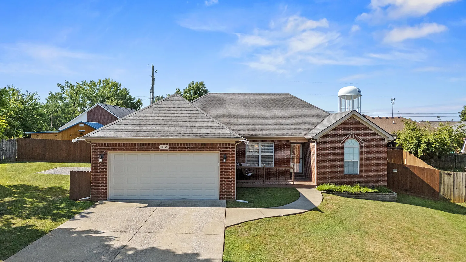 112 Denton Ct photo 1