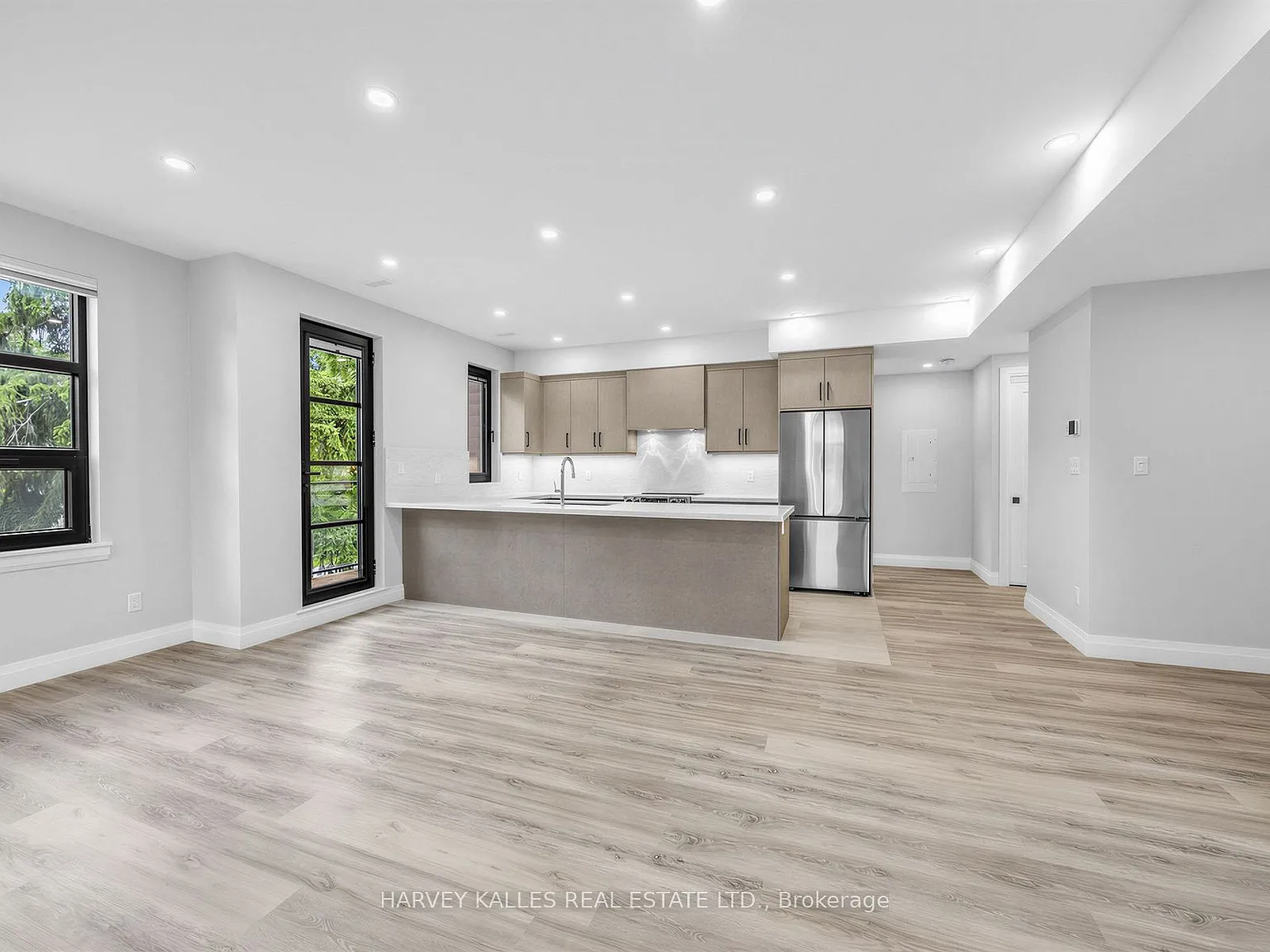 3 bed, $4,350 — Photo 2