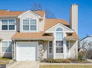17 Park Side Dr, Sicklerville, NJ 08081