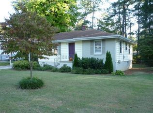 952 McLinden Ave SE, Smyrna, GA 30080