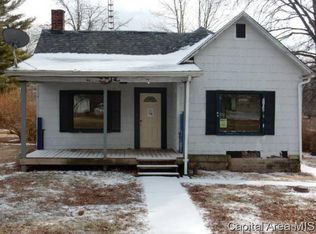 218 W Springer St, Divernon, IL 62530