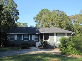 212 Valley Rd, Chickasaw, AL 36611