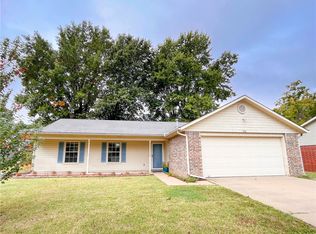 908 Penny Ln, Springdale, AR 72762