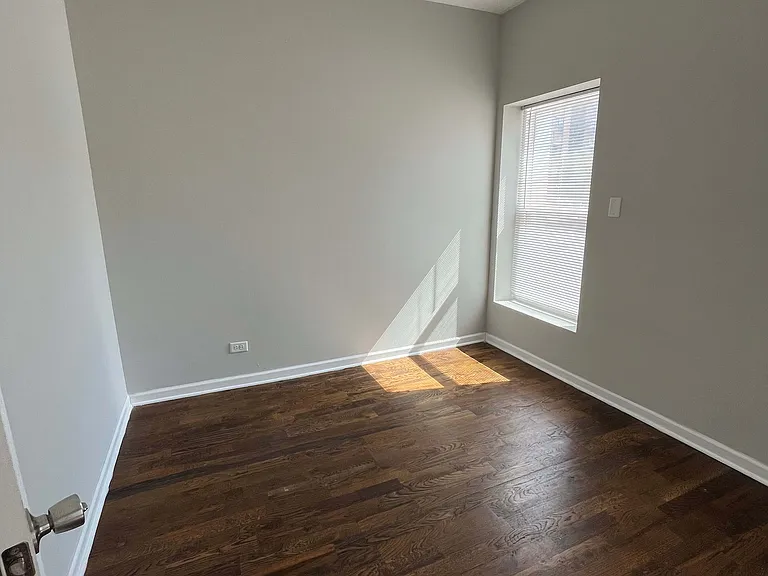 4650-52 N Sheridan Rd — Photo 9