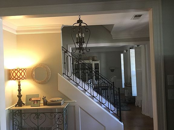 5th image of 9308 Languille Ln