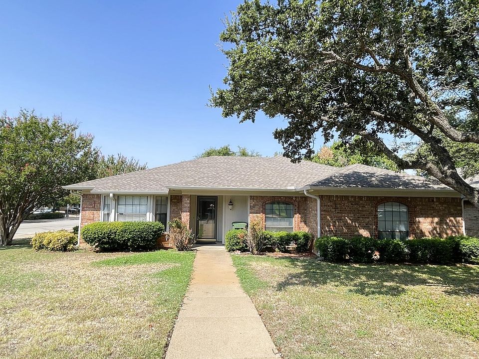 1st image of 1876 Larkspur Dr