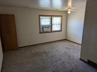 2 James Pl #6, Bloomington, IL 61701