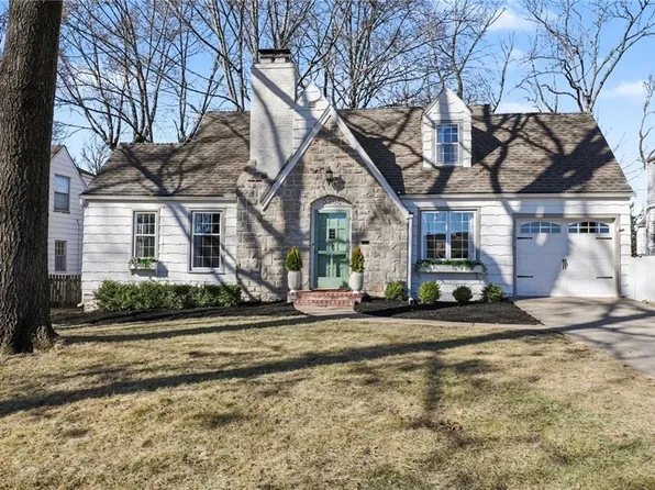 5306 Fairway Rd, Fairway, KS 66205