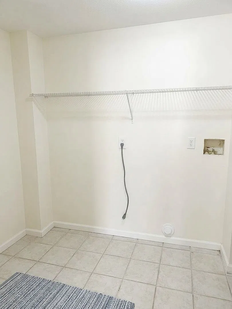 720 Connor A — Photo 4