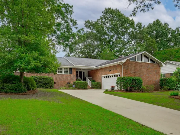 17 Shaftesbury Ln, Columbia, SC 29209
