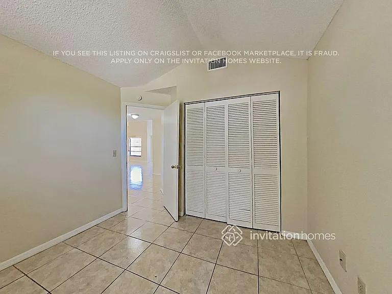 5473 Friarsway Dr — Photo 13