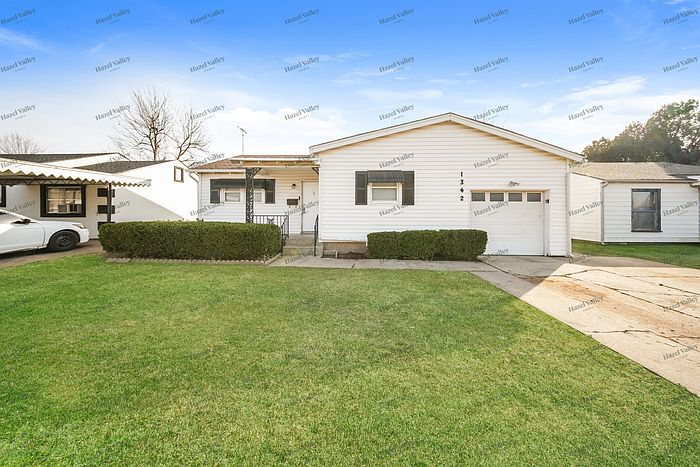 1st image of 1342 SW 51st St