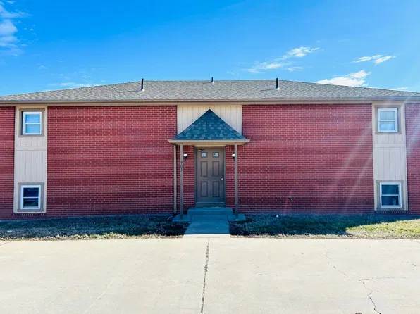903 Windwood Dr, Junction City, KS