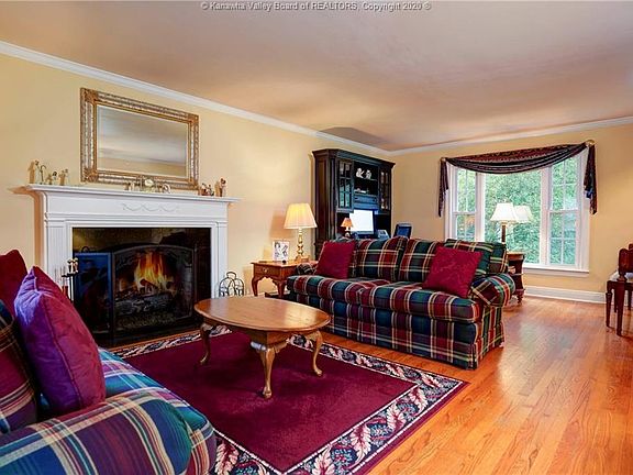 5th image of 1207 Williamsburg Way