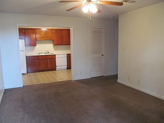3rd image of 2858 Cobalt Dr APT C