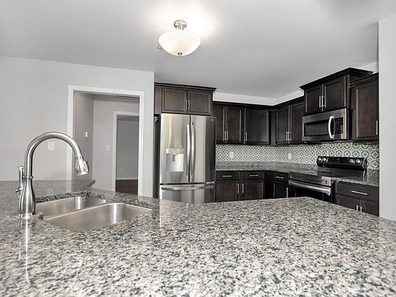 4th image of 22637 Quarry Rd
