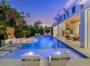 3290 Crayton RD, NAPLES, FL 34103