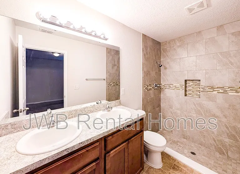 8727 Osteen St — Photo 6