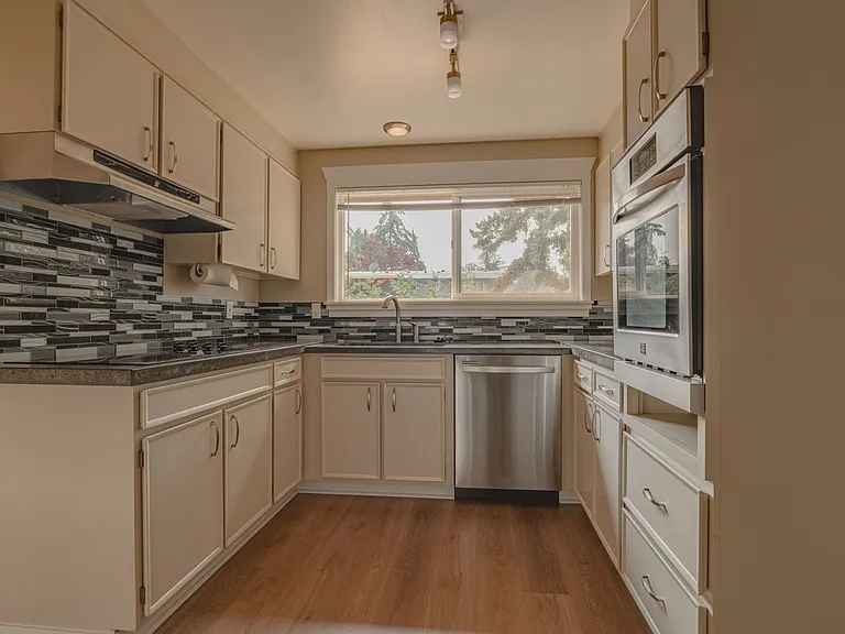 4409 S 292nd St — Photo 19