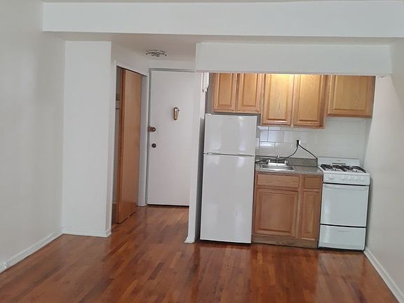 3rd image of 237 E 59th St #3E