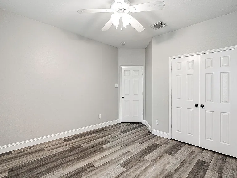 2504 Cypress Point Dr — Photo 24