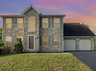 2332 Aspen Way, Harrisburg, PA 17110