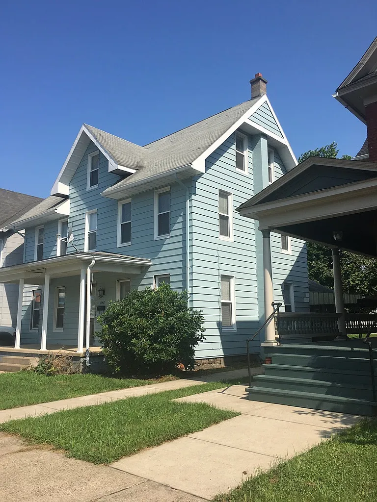 1148 Memorial Avenue - 1 — Photo 2