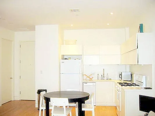 Rented by Citi Habitats | media 9