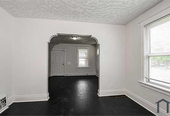 5th image of 6997 Edison Ave