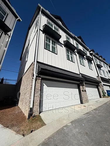 1971 Hollywood Rd NW Photo 1
