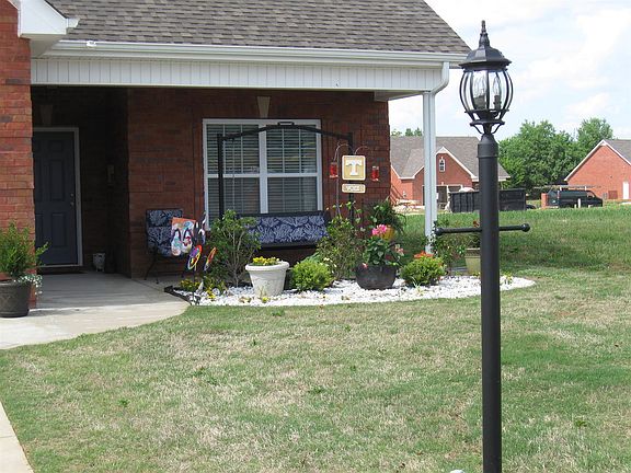 2nd image of 139 Chase Cir