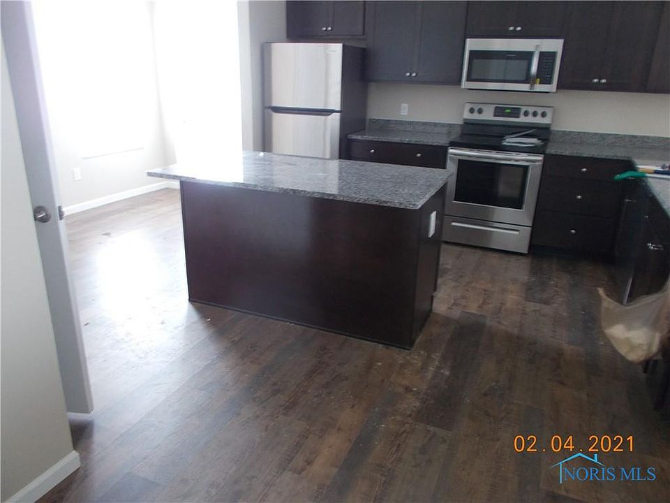 2nd image of 1505 Circle Dr