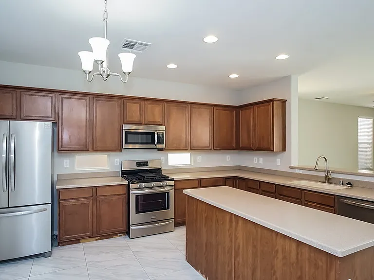 8860 Ashley Park Ave — Photo 6
