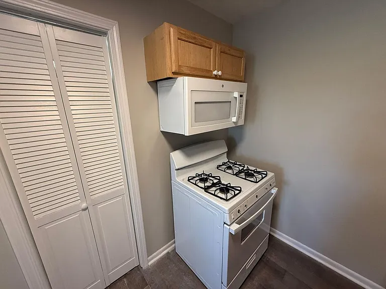 213 N Ann St #4 — Photo 5