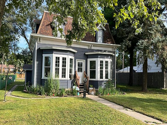 3rd image of 519 E Main St