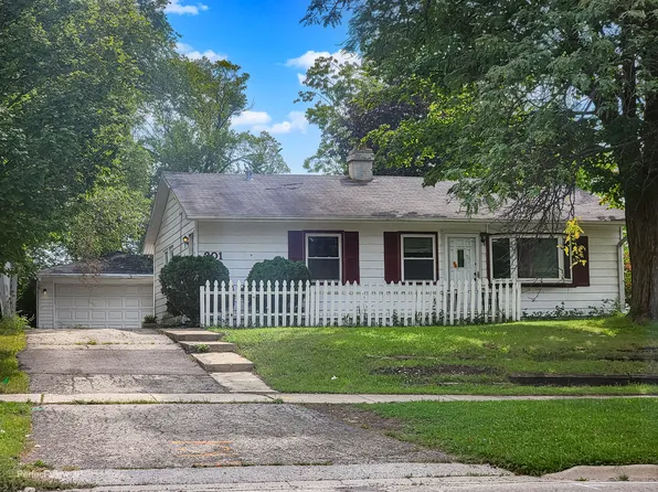 201 S Bartlett Rd, Streamwood, IL 60107