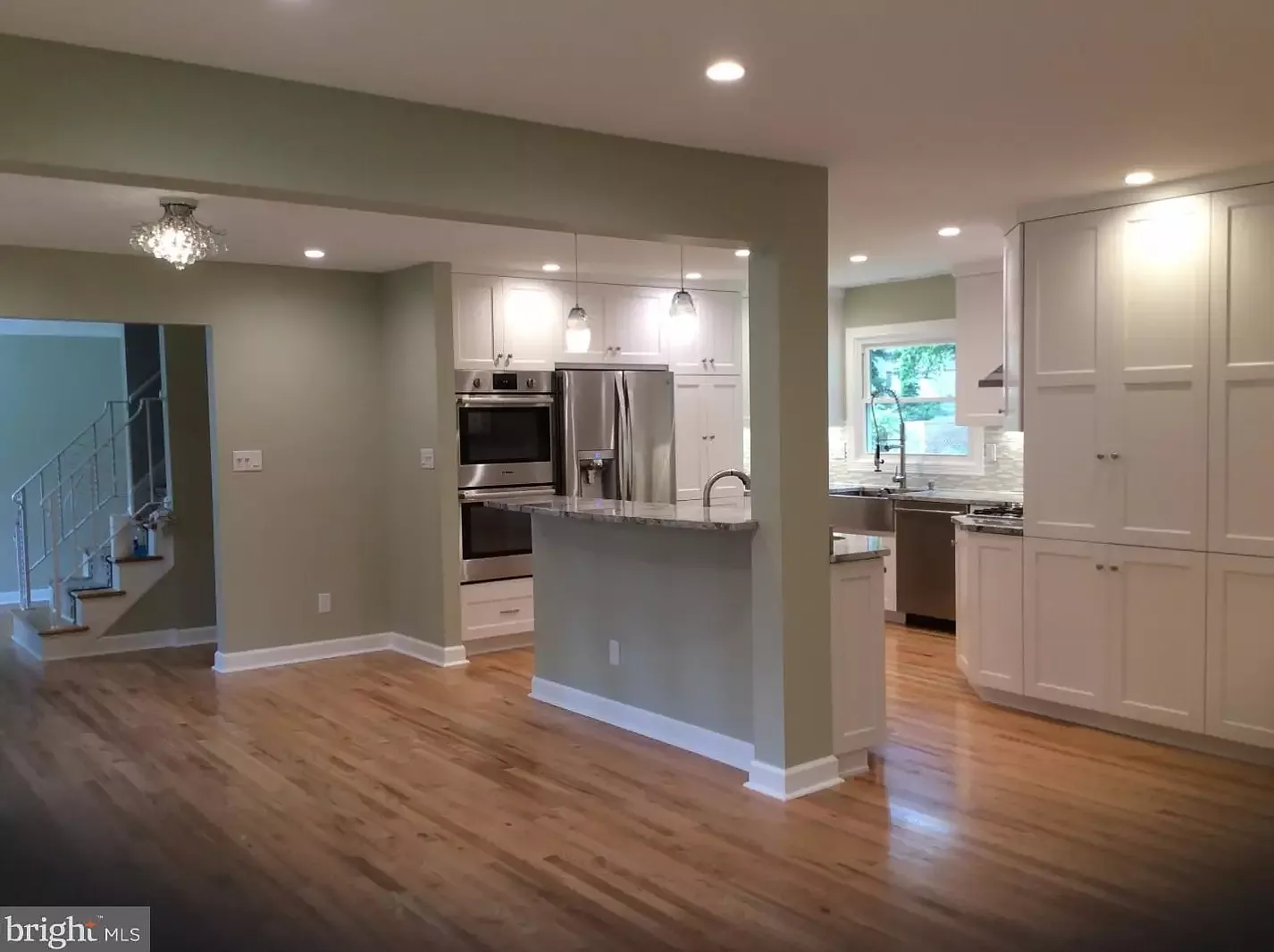 4 bed, 1950 sqft, $4,900 — Photo 4