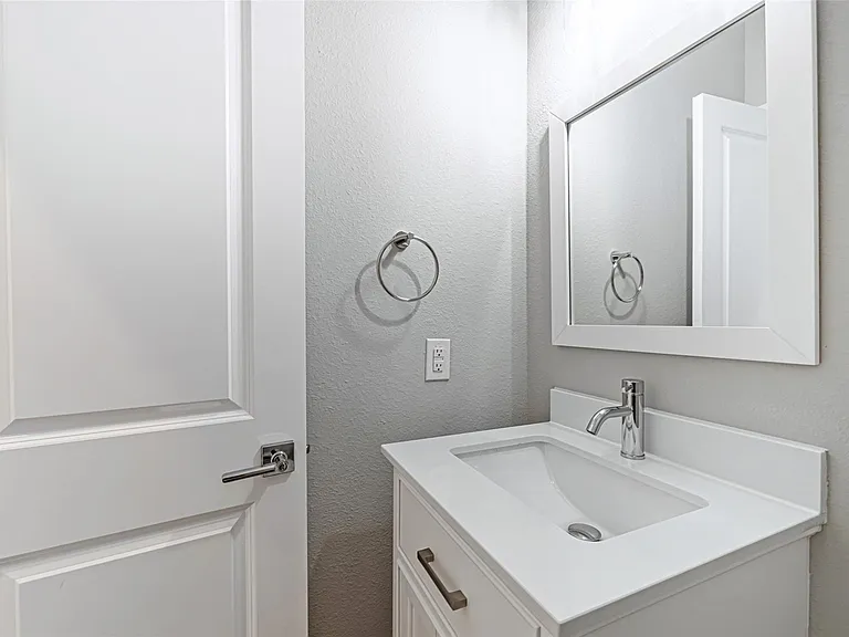 8423 Berry Brush Ln — Photo 5