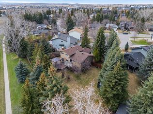 504 N Suntree Pl, Okotoks, AB T1S1B9